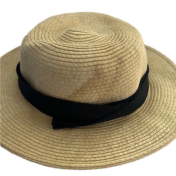 Tan and Black Wide-Brimmed Hat with Classic Band - Picture 2 of 9